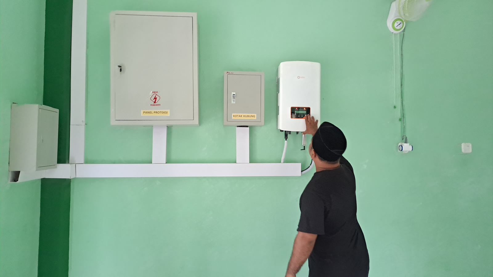 Keren! 10 Ponpes di Jateng Pakai Pembangkit Listrik Tenaga Surya