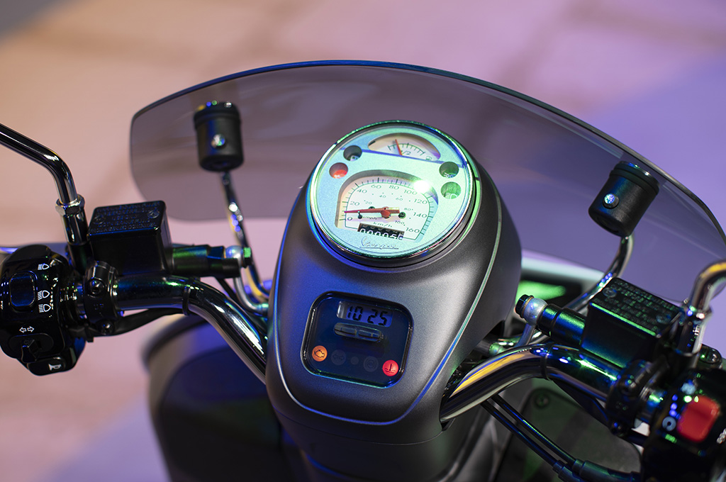 Vespa GTV 'Sei Giorni' II Edition yang Kental Nuansa Balap