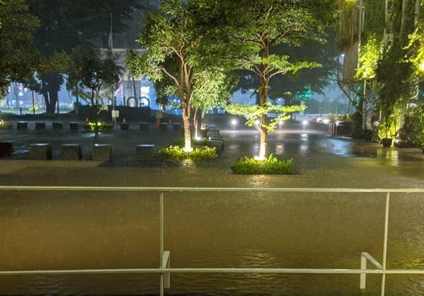 Banjir Kepung DKI