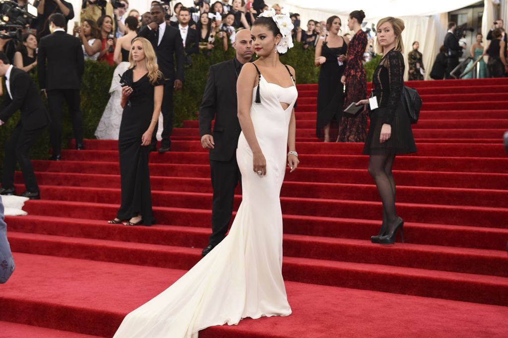 Justin Bieber Puji Penampilan Selena Gomez di Met Gala 2015