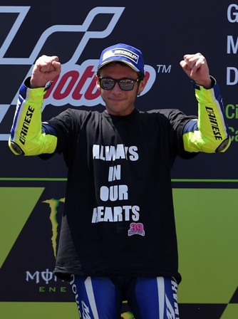 Rossi Dedikasikan Kemenangan untuk Luis Salom