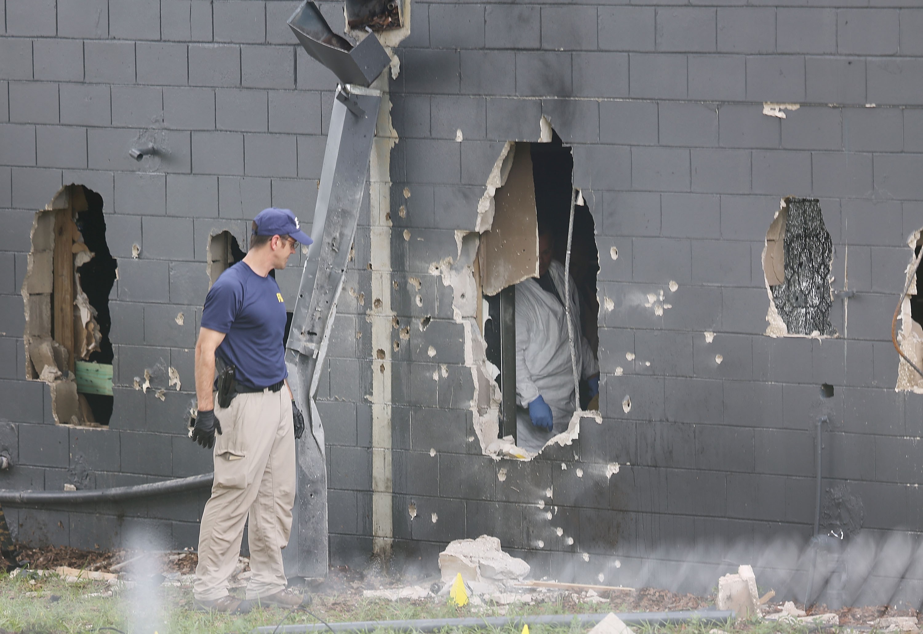 Omar Mateen Lolos dari Serangkaian Pemeriksaan Latar Belakang