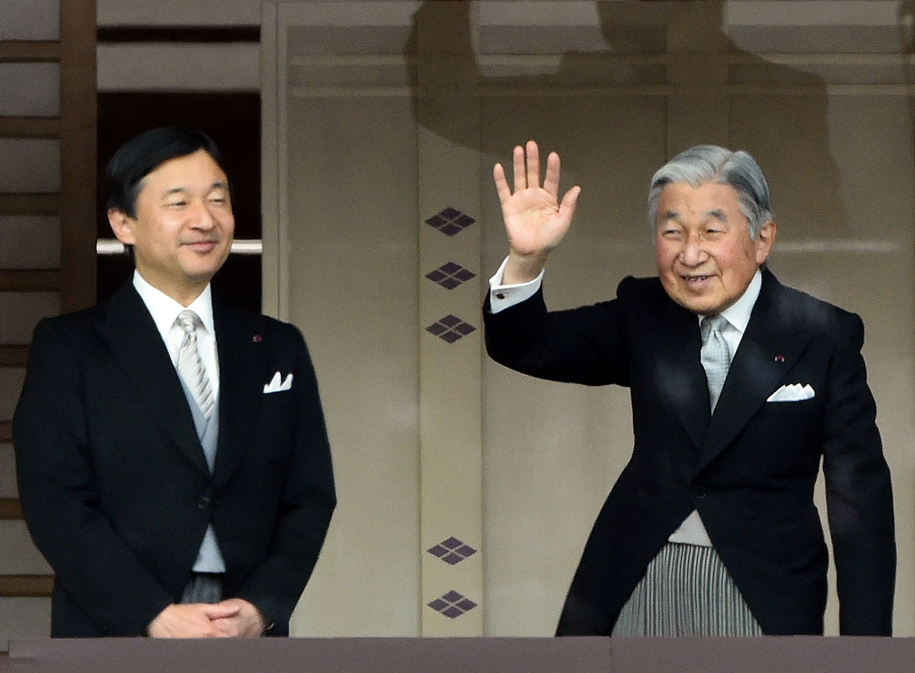 Kaisar Jepang Akihito Isyaratkan Turun Tahta