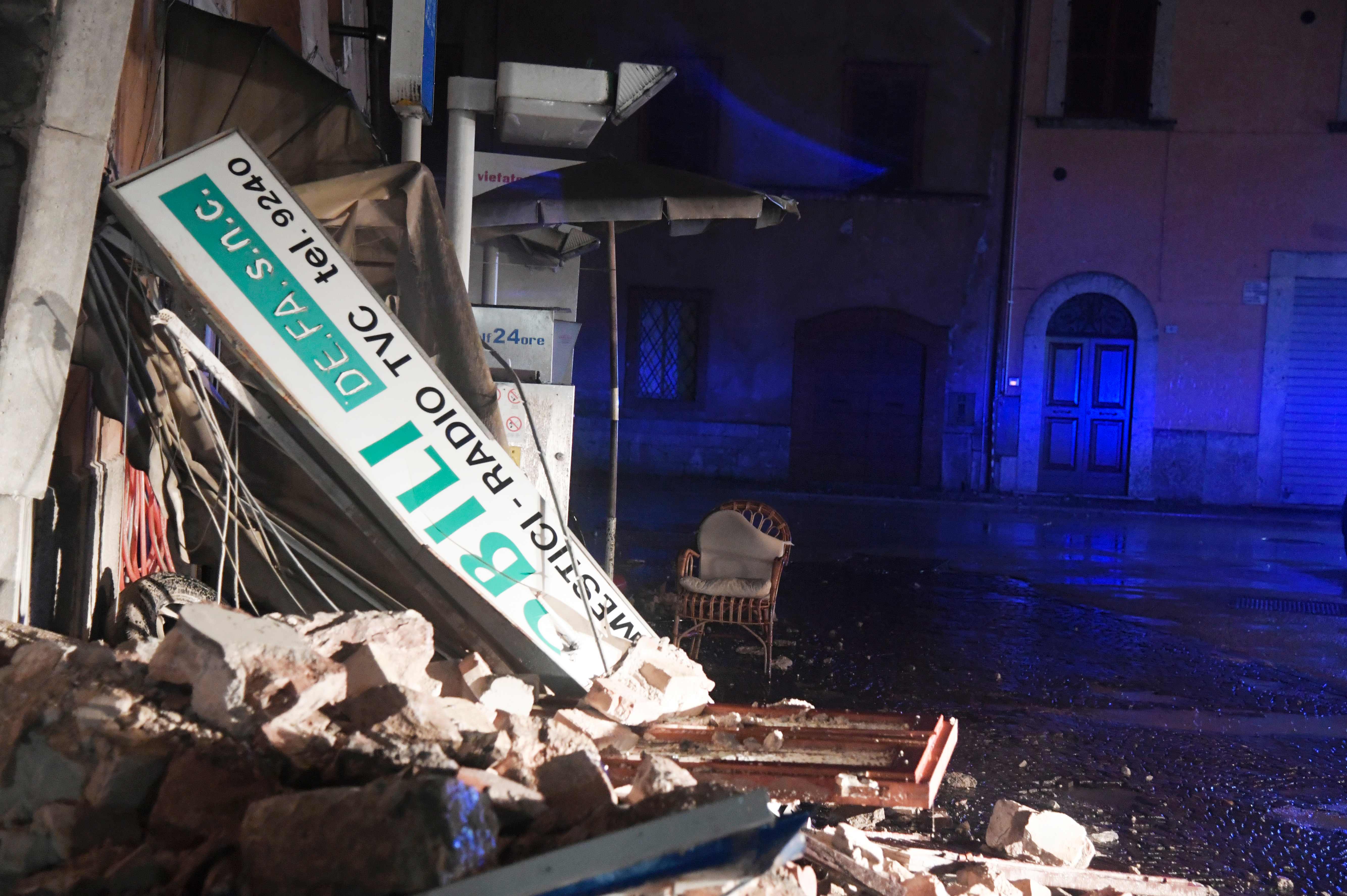 Dua Gempa Guncang Italia, Sejumlah Orang Terluka