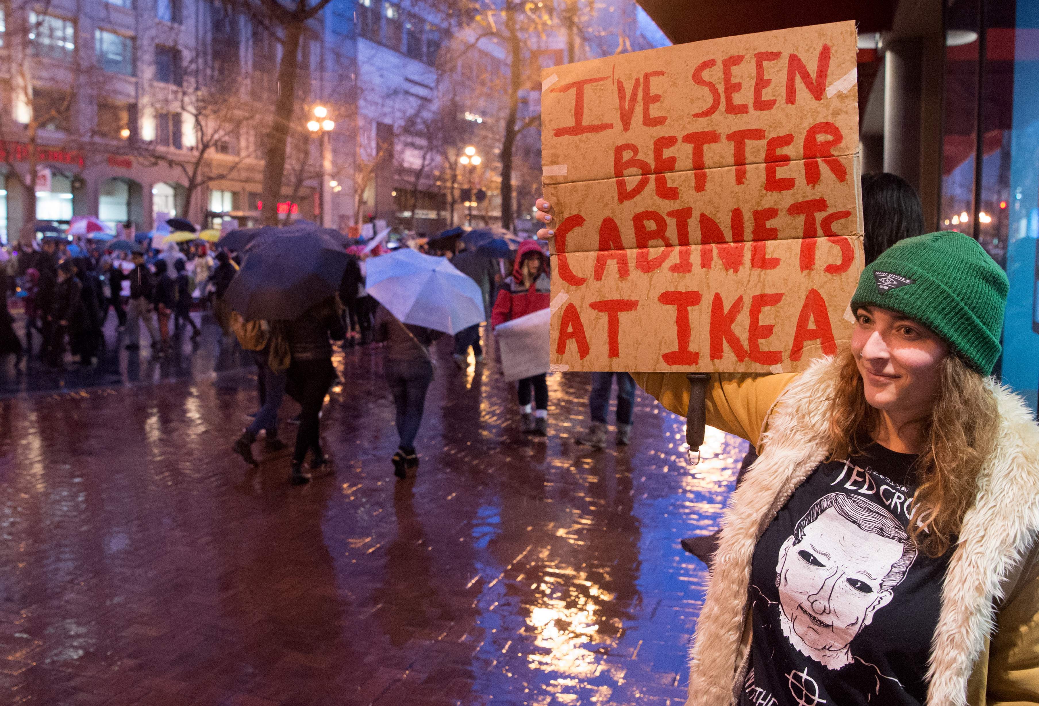 Kecam Donald Trump, Lautan Pendemo Banjiri Washington