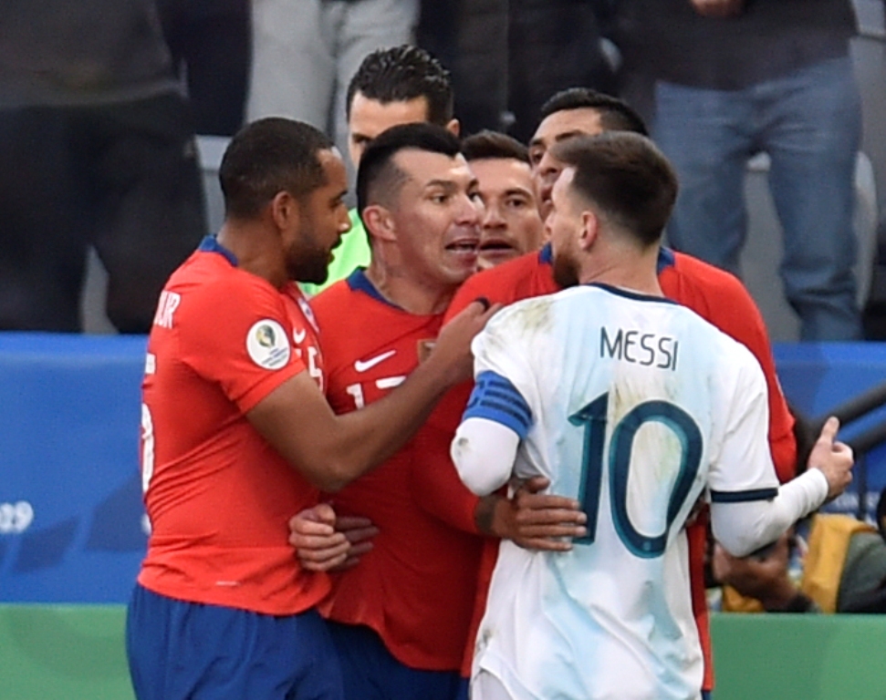 Messi Tolak Pengalungan Medali Perunggu Argentina
