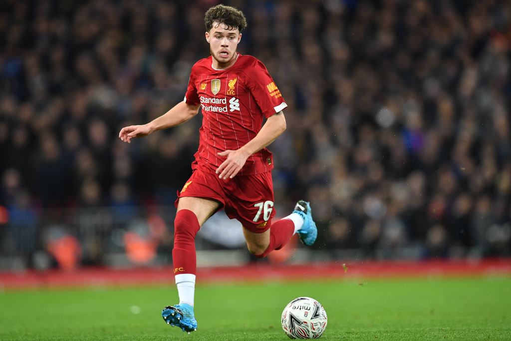 Ryan Giggs Diminta Pantau Bek Muda Liverpool