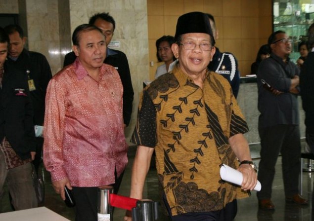 <i>Pemberian Gelar Pahlawan Soeharto-Gusdur Harus Dipertimbangkan</i>