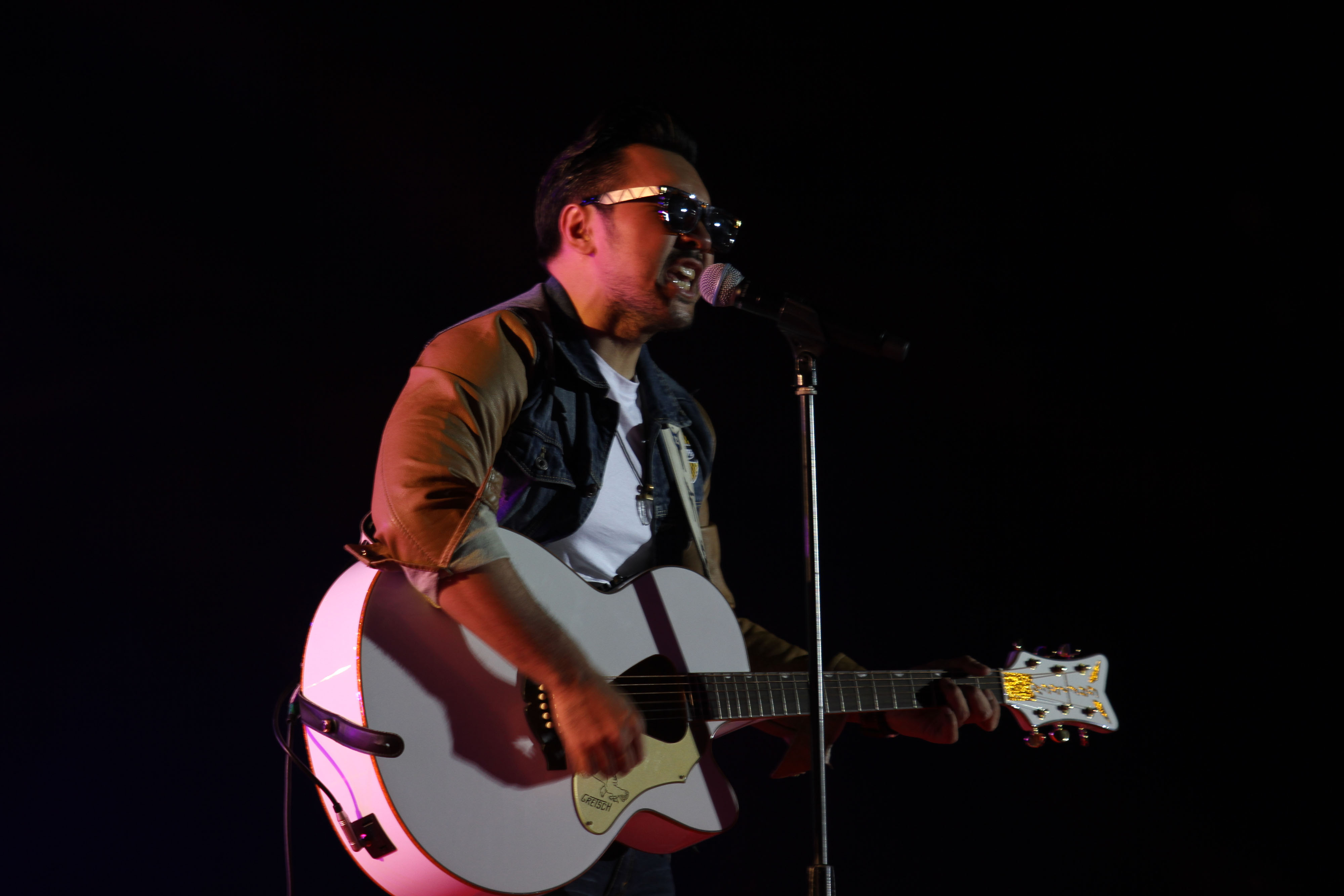 Masa Awal Naif: Disambit Penonton hingga Manggung di Acara Musik Underground
