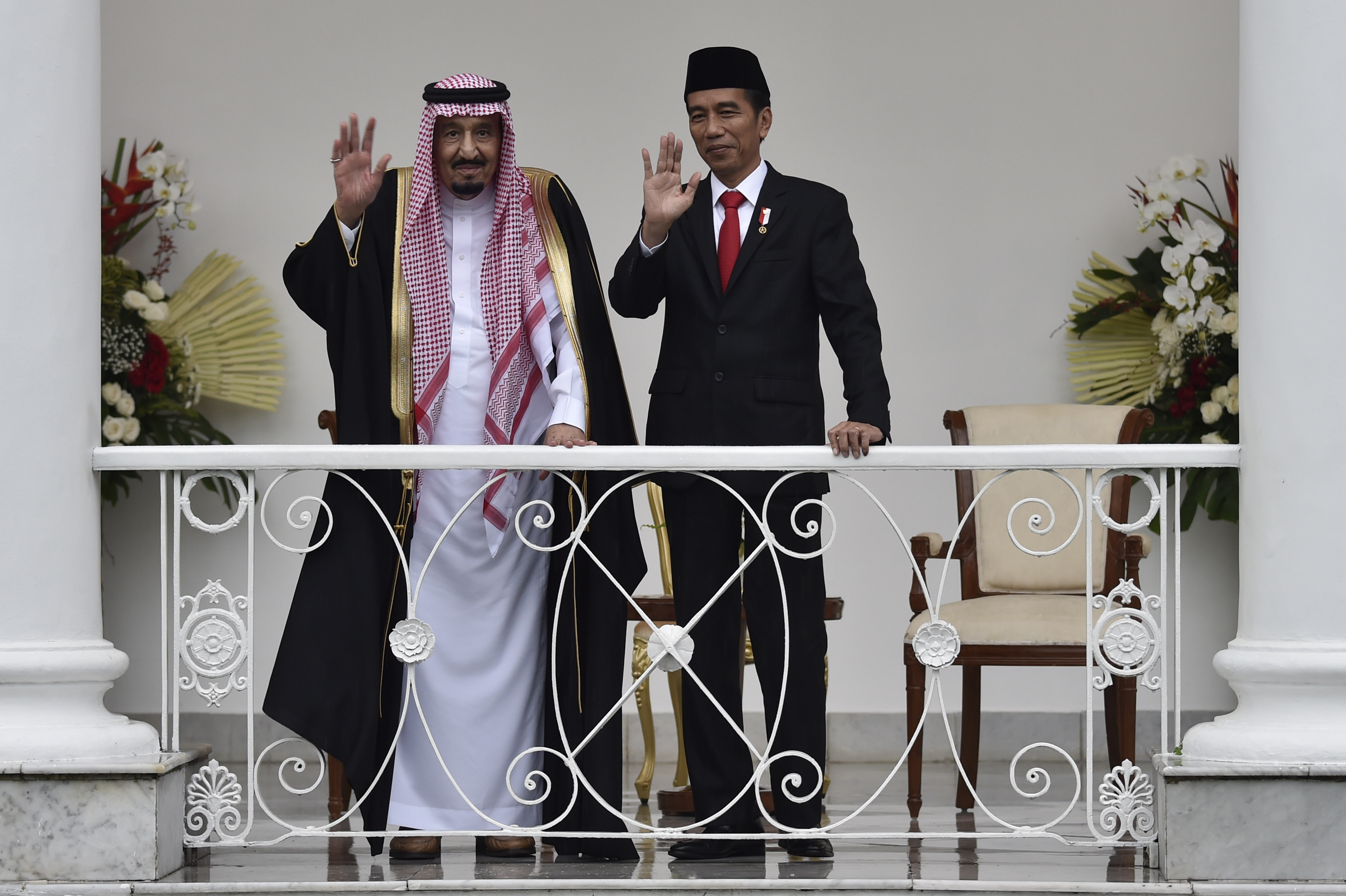 Beda Siasat Raja Salman dan Faisal