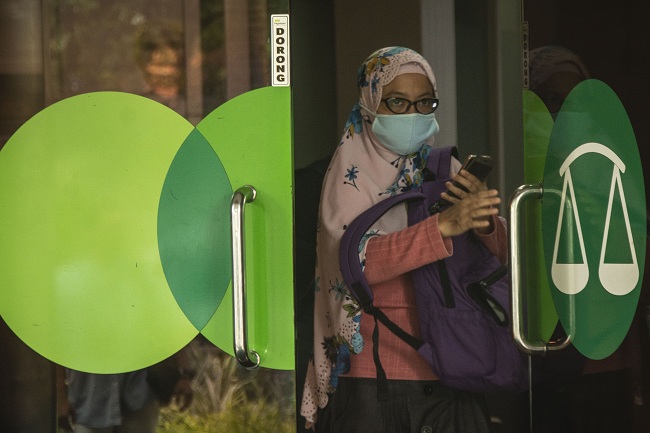 Sengkarut Pendaftaran Bisnis Gadai