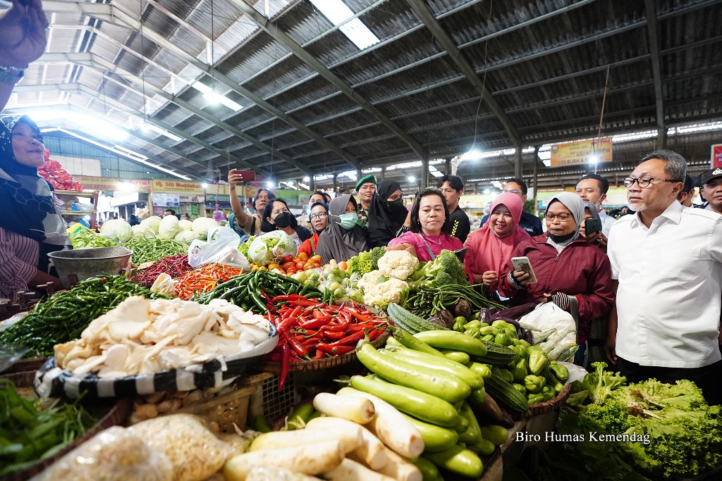 Ajak Masyarakat Belanja di Pasar Rakyat, Mendag: Ekonomis dan Bantu UMKM