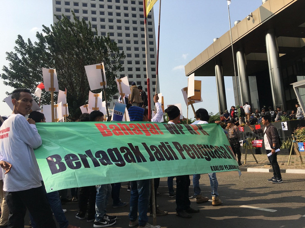 Pendukung dan Pengkritik Pansel Capim KPK ‘Bentrok’ Aksi