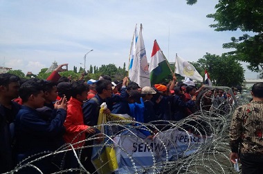 Mahasiswa Aceh dan Surabaya Kritik Kebijakan Pemerintah