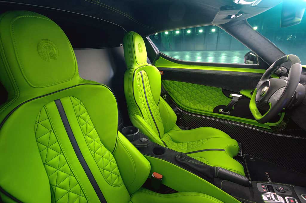 Tampilan Ngejreng Alfa Romeo 4C Adopsi Warna Aston Martin Vantage