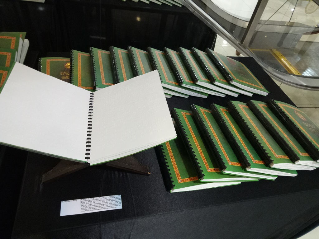 Tujuh Alquran Unik Hadir di Jakarta