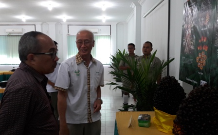 Budidaya Sawit Berbasis Riset