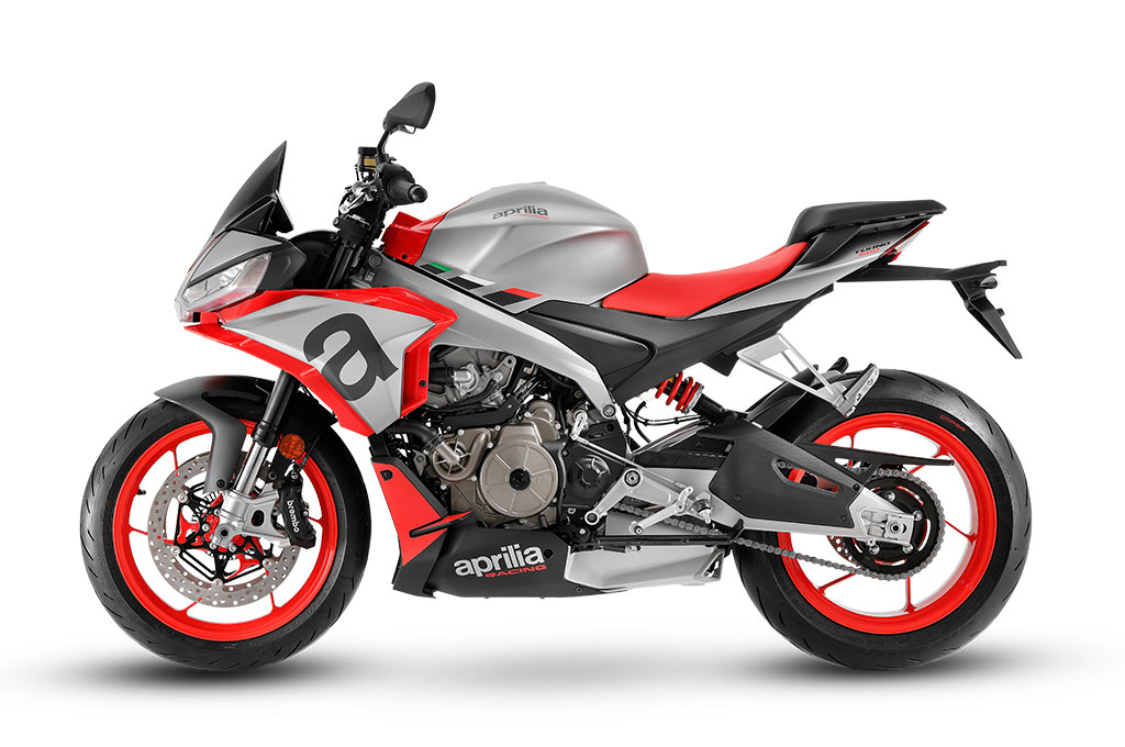 Sensasi Berkendara Penuh Tenaga nan Bersahabat Di Aprilia Tuono 660