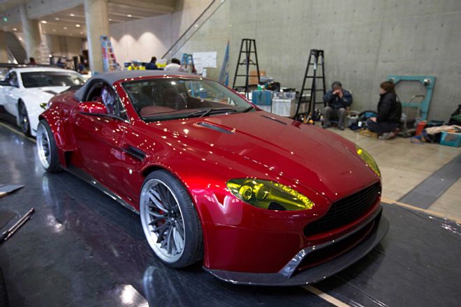 Aston Martin Roadster Dandan Japanese Style