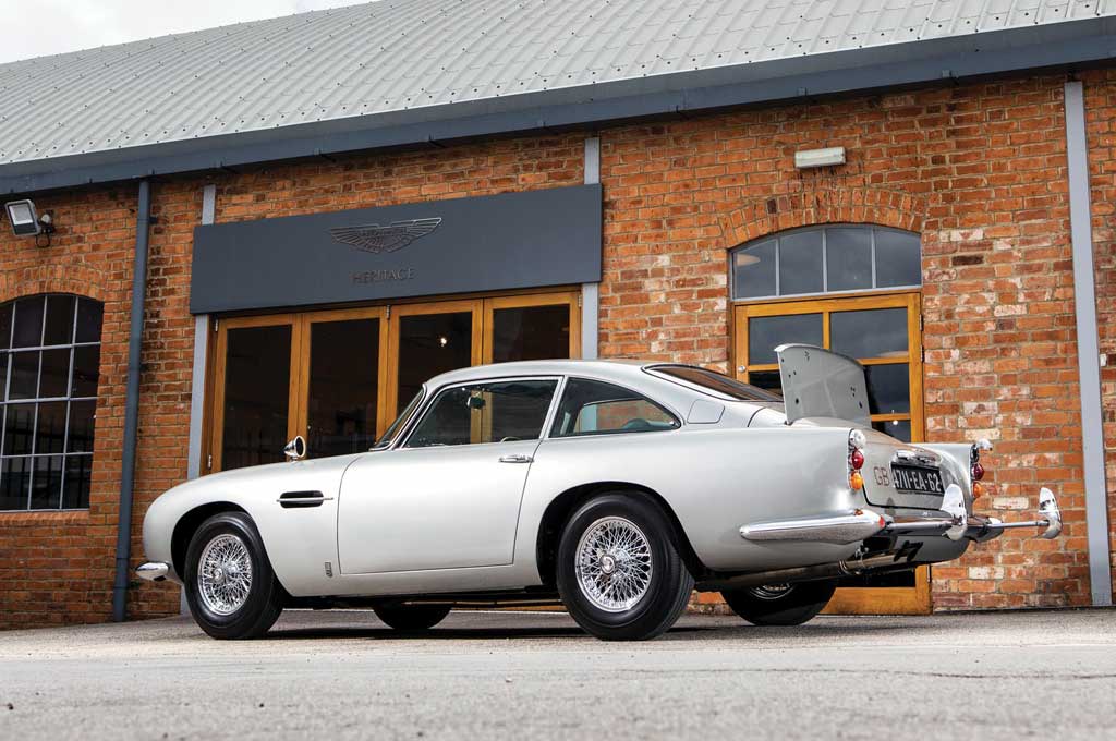 Aston Martin Goldfinger-spec DB5 James Bond Bakal Incaran Kolektor