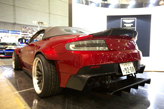 Aston Martin Roadster Dandan Japanese Style