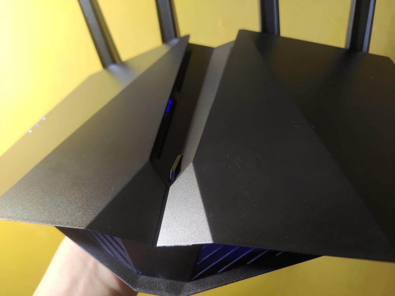 Begini Rasanya Pakai Router Gaming Asus RT-AX82U