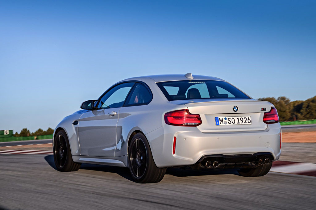 BMW M2 Competition Bertenaga 405 Daya Kuda
