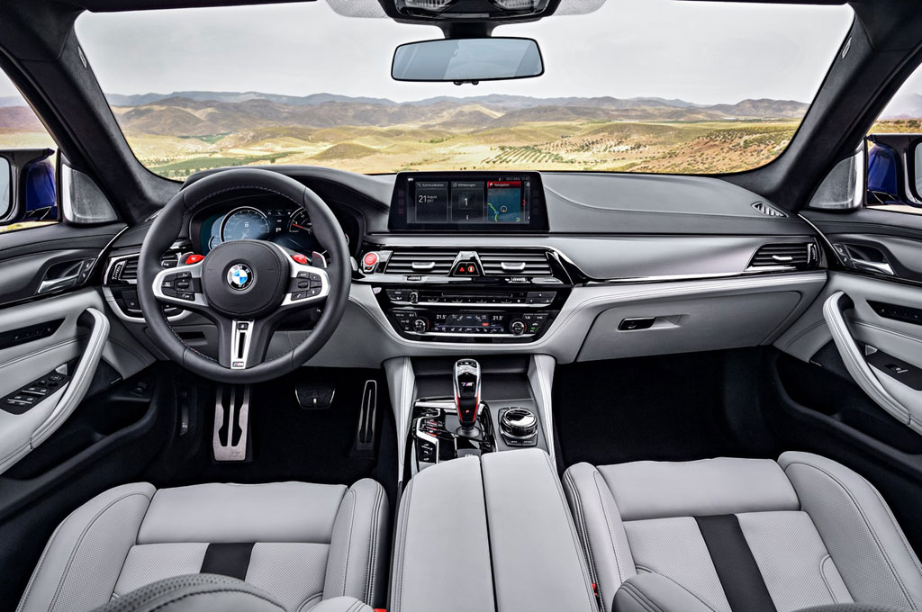 New BMW M5 Lebih Agresif dan Bertenaga
