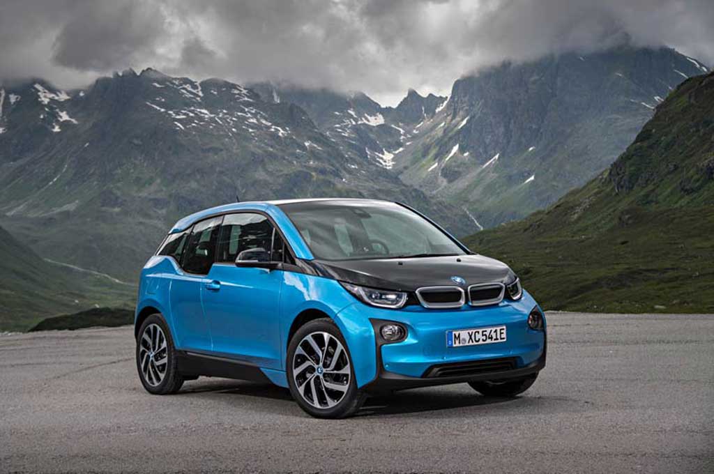 Jarak Bukan Halangan Bagi Mobil Listrik BMW