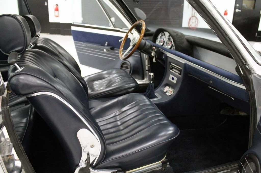 BMW 2800 CS Coupe Klasik Tampil Klimis