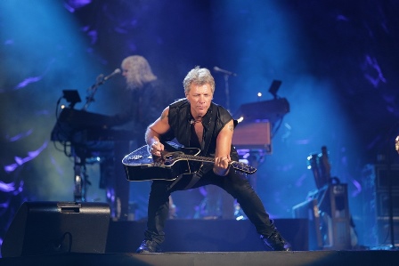 40 Ribu Penonton Konser Bon Jovi Tak Mungkin Salah  