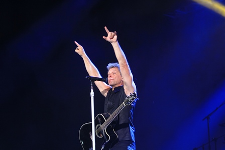 40 Ribu Penonton Konser Bon Jovi Tak Mungkin Salah  