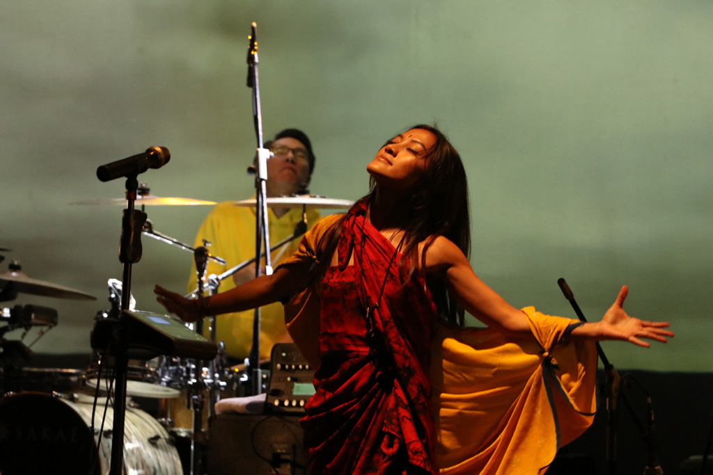 Foto-foto Eksklusif Konser Barasuara - Liztomania vol. 4