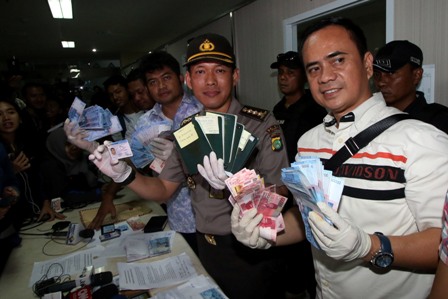 Polri Gandeng KPK Berantas Pungli