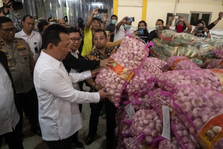Gula dan Bawang Putih Dijamin Sentuh Harga Normal