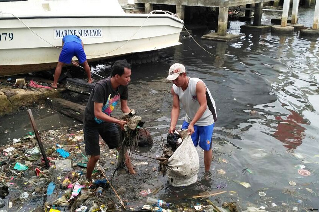 Di Karimunjawa, Sampah Plastik Diolah Jadi Solar