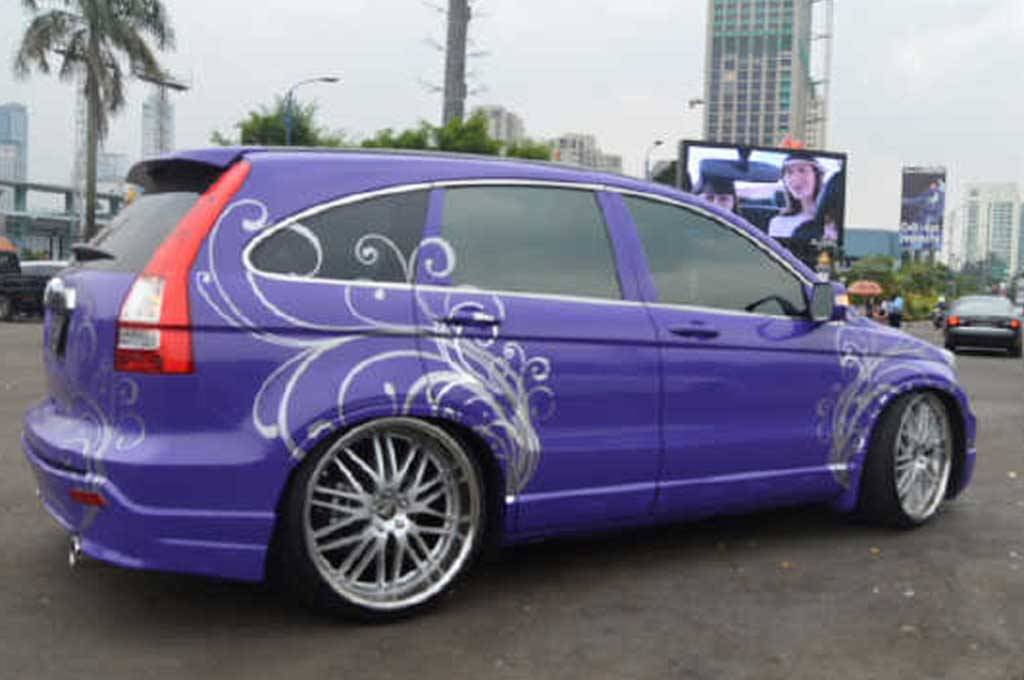 Waspada Body Mobil Bisa Belang karena Stiker