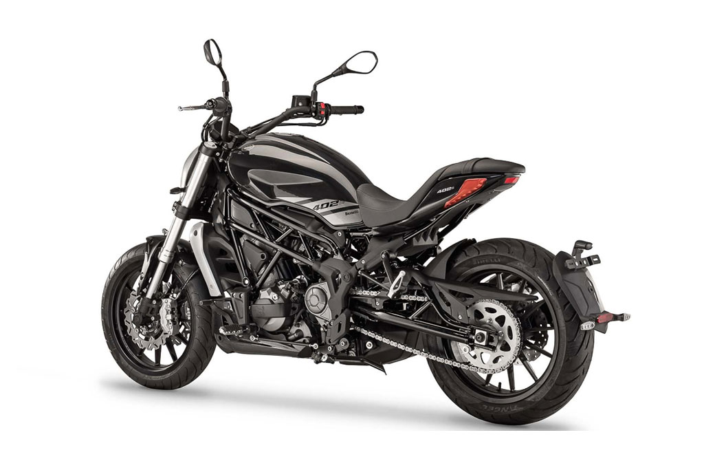Benelli 402S, Versi Lain dari Ducati XDiavel