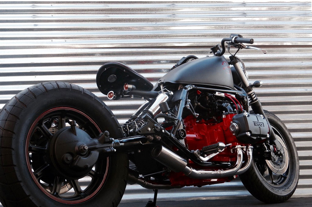 Honda Gold Wing GL1200 Bergaya Bobber ala El Paso