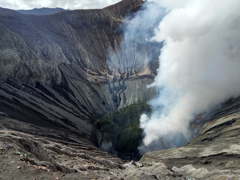 Sehari Menikmati Keagungan Gunung Bromo
