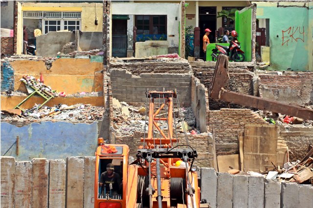 Ahok Yakin Warga Asli Bukit Duri Senang Direlokasi