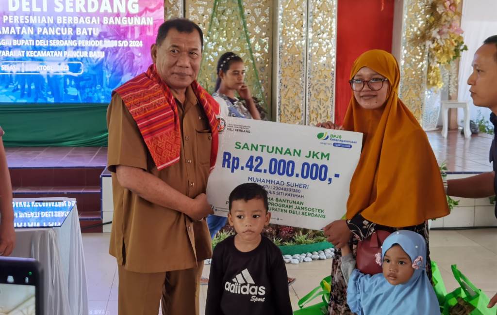 Bupati Deli Serdang Serahkan Santunan BPJS Ketenagakerjaan di Sejumlah Kecamatan