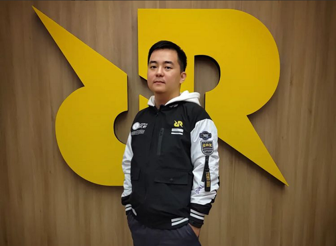 CEO Team RRQ, Andrian Pauline alias AP. Instagram @rrq_ap