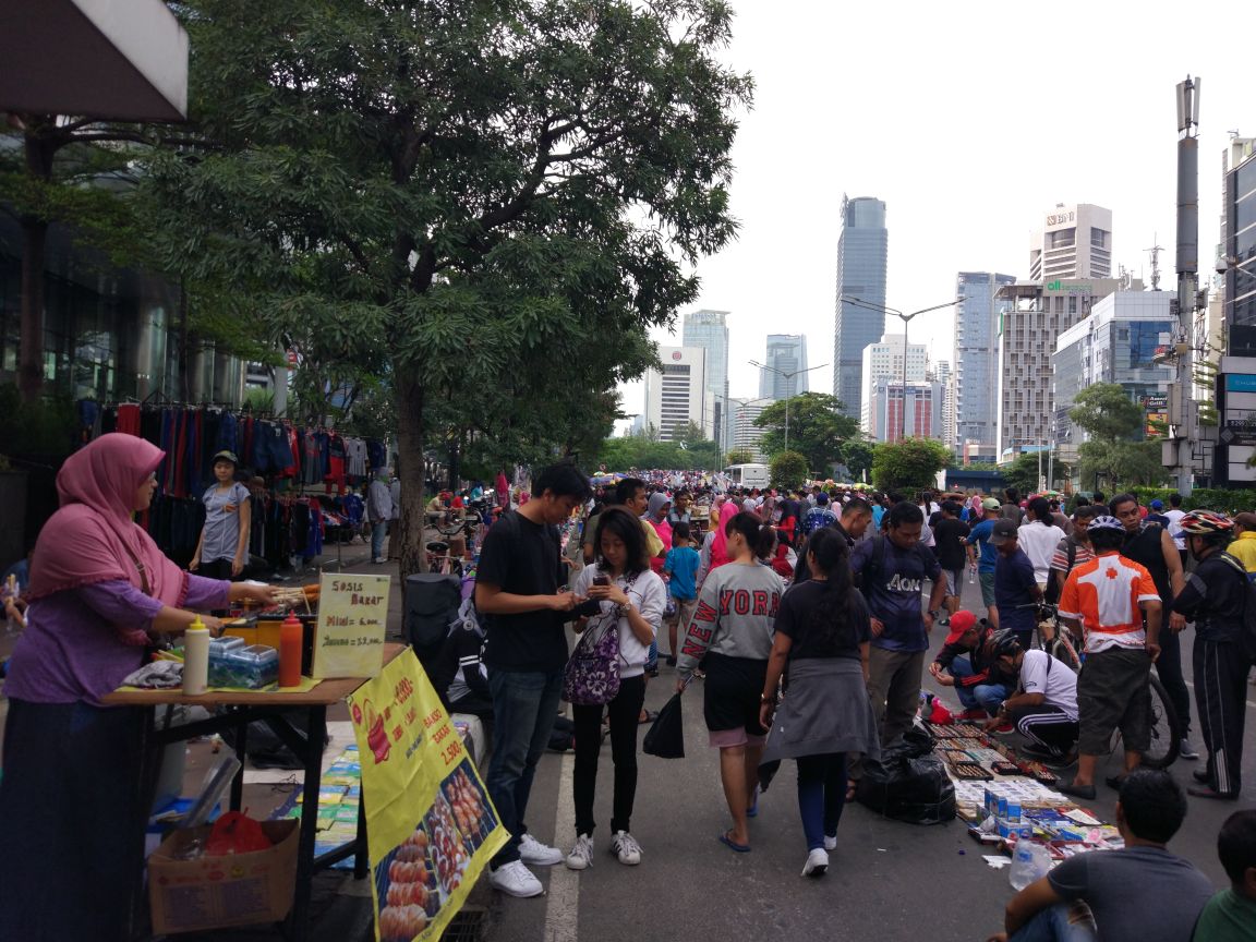 Kumpulkan Pundi Uang di <i>Car Free Day</i>
