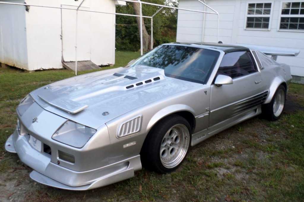 Replika Lamborghini Pakai Basis Chevrolet Camaro 1991