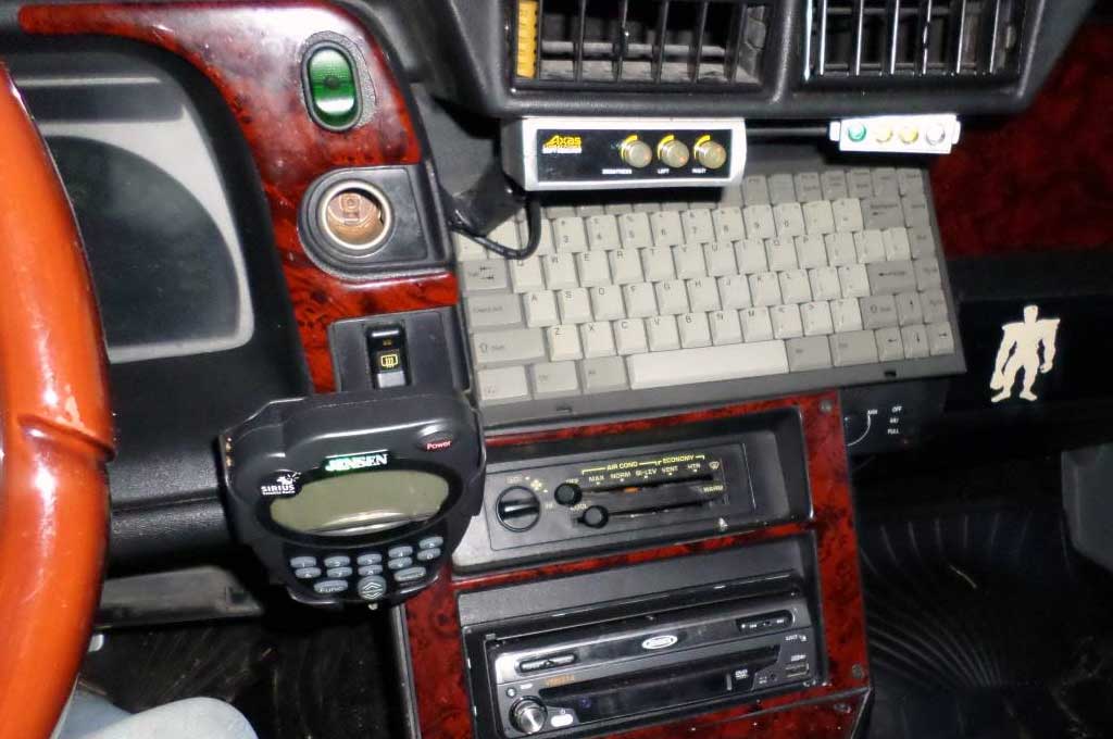 Replika Lamborghini Pakai Basis Chevrolet Camaro 1991