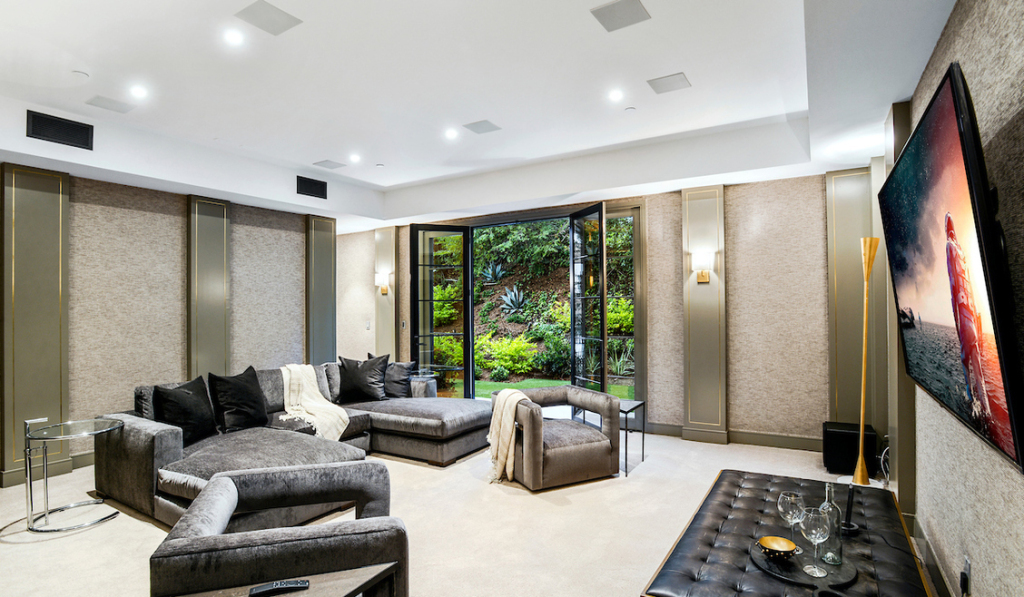 Intip Rumah Baru Cameron Diaz dan Benji Madden di Beverly Hills