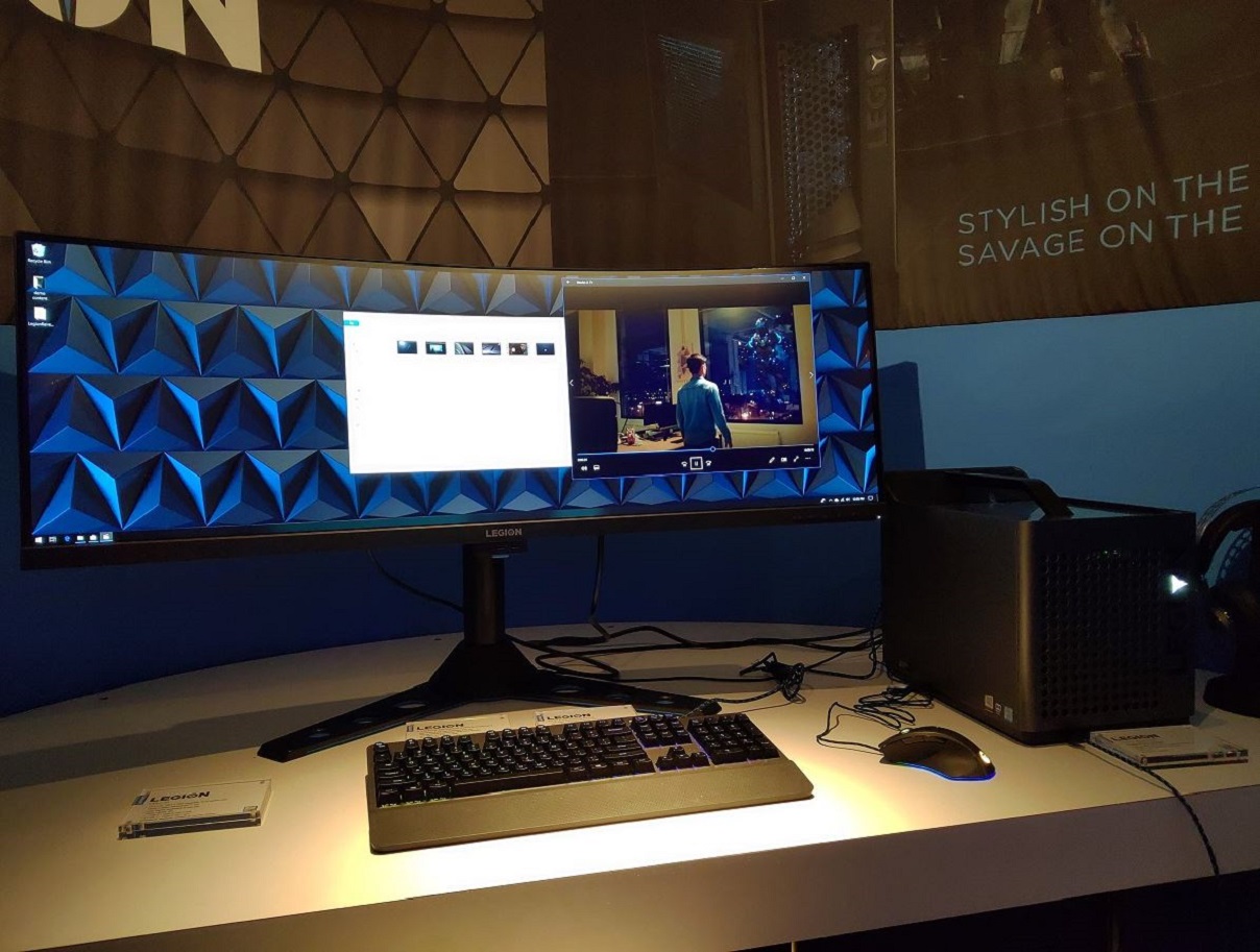Lenovo Legion Punya Monitor Lengkung 43 Inci