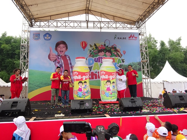 Senam Zumba Ibu dan Anak Pecahkan Rekor Muri