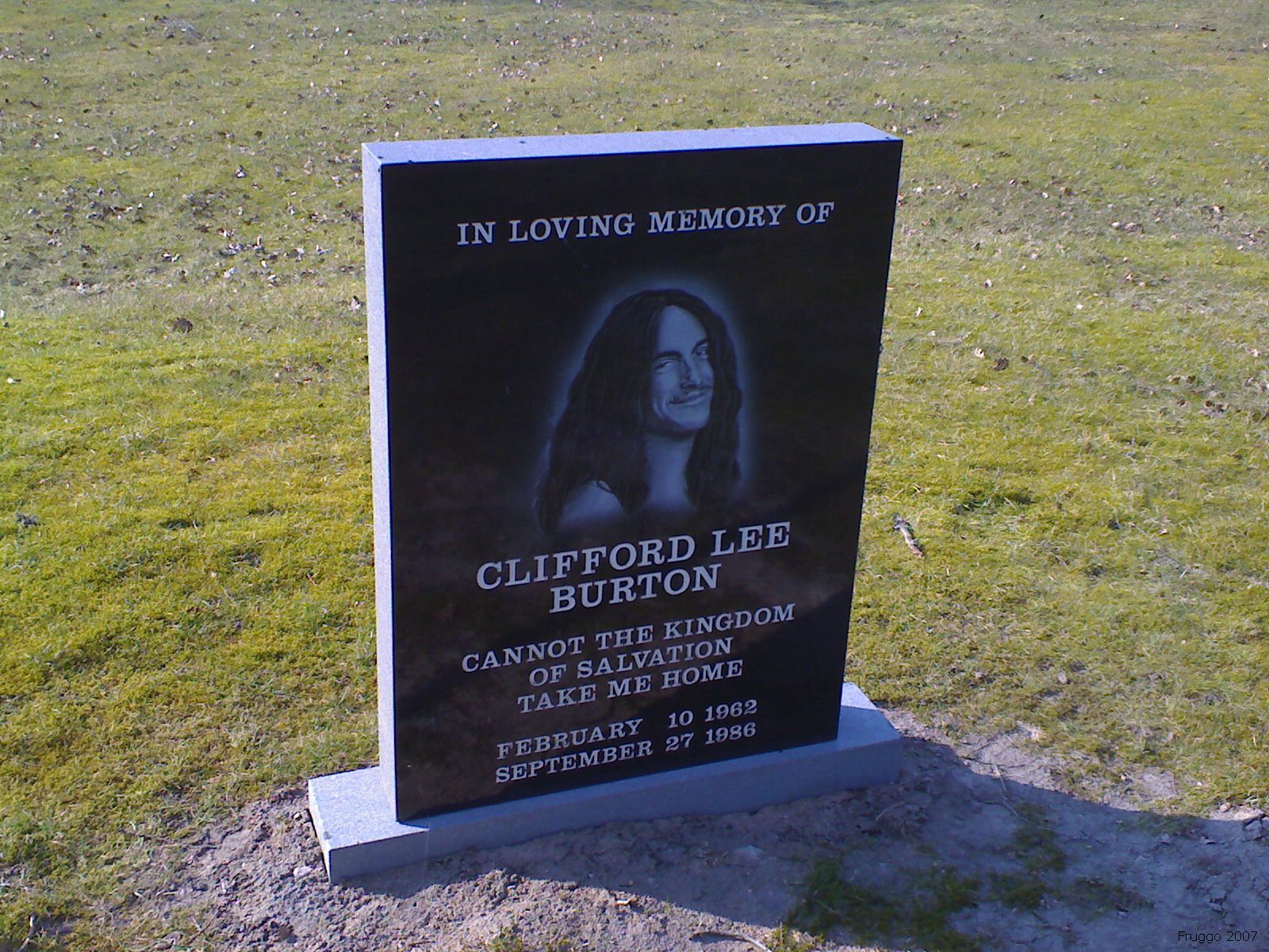 30 Tahun Lalu, Bassist Metallica Cliff Burton Tewas Kecelakaan